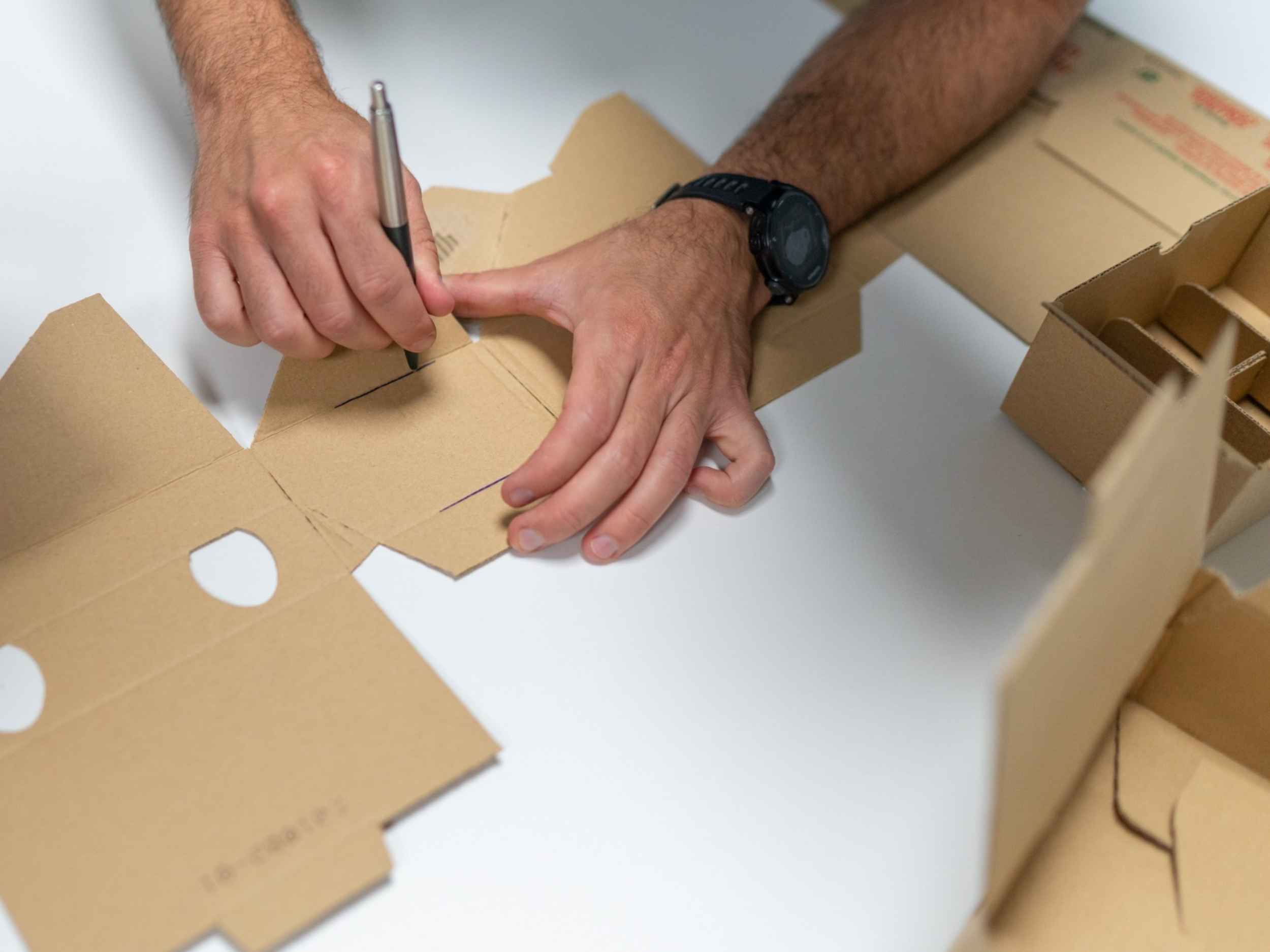 diseño en caja de cartón